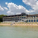 Здравен курорт Hvd Nympha (adults Only)